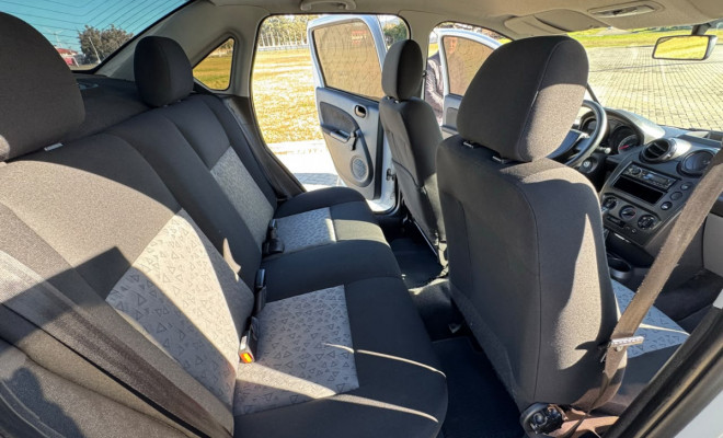 Ford Fiesta Sed. 1.6 8V Flex 4p 2011 Flex-7