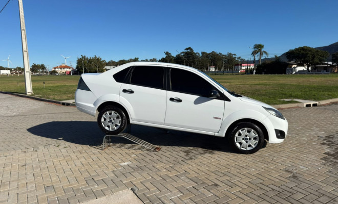 Ford Fiesta Sed. 1.6 8V Flex 4p 2011 Flex-19