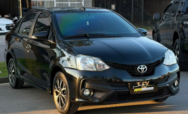Toyota ETIOS PLATINUM Sed. 1.5 Flex 16V 4p Aut. 2017 Flex