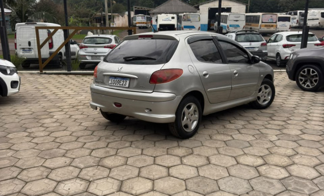 Peugeot 206 Techno/ Feline 1.6/ 1.6 Flex 16V 5p 2008 Flex-3