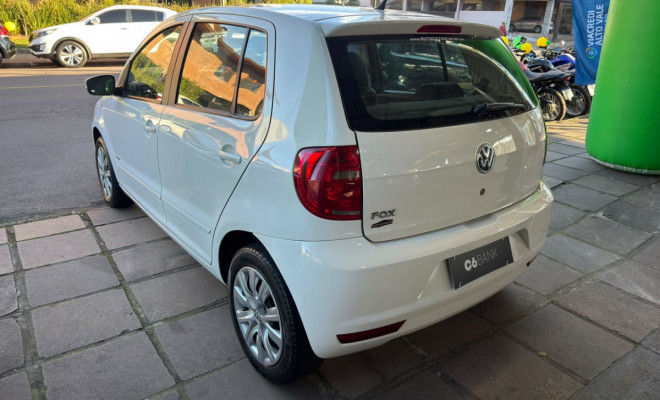 VW - VolksWagen Fox 1.0 Mi Total Flex 8V 5p 2013 Flex-4