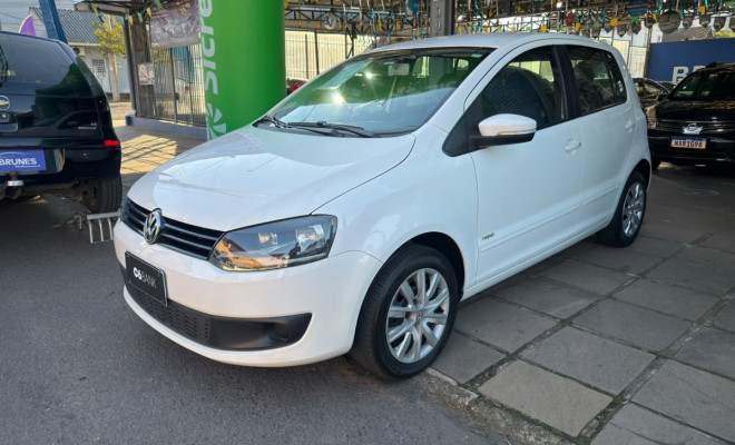 VW - VolksWagen Fox 1.0 Mi Total Flex 8V 5p 2013 Flex-0