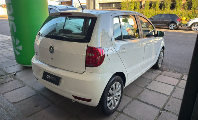 VW - VolksWagen Fox 1.0 Mi Total Flex 8V 5p 2013 Flex-5