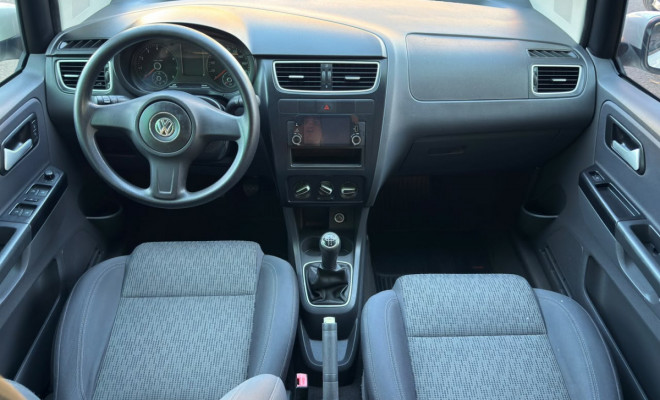 VW - VolksWagen Fox 1.0 Mi Total Flex 8V 5p 2013 Flex-2