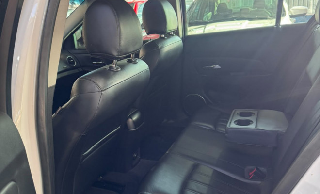GM - Chevrolet CRUZE HB Sport LT 1.8 16V FlexP. 5p Aut 2012 Flex-6