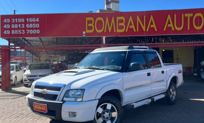 GM - Chevrolet S10 Pick-Up Exec. 2.8 4x4 CD TB Int.Dies 2011 Diesel