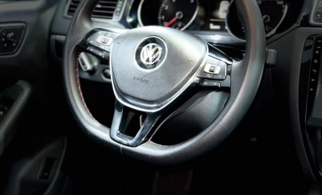 VW - VolksWagen JETTA Highline 2.0 TSI 16V 4p Tiptronic 2016 Gasolina-5