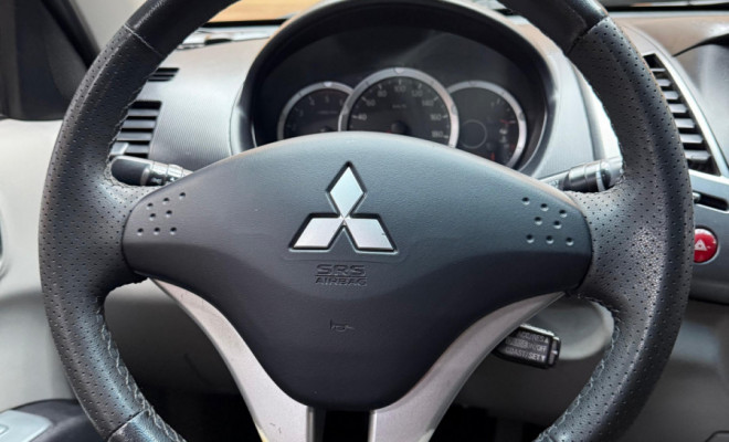 Mitsubishi L200 Triton HPE 3.2 CD TB Int.Diesel Aut 2010 Diesel-6