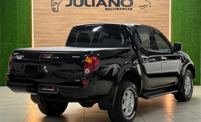 Mitsubishi L200 Triton HPE 3.2 CD TB Int.Diesel Aut 2010 Diesel-1