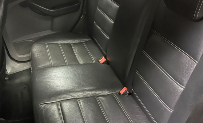 Ford Focus  2.0  Mec. 2013 Flex  Abaixo da fipe   SEM GARANTIA-7