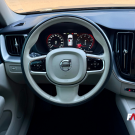 Volvo XC 60 T-5 MOMENTUM 2.0 254cv AWD 5p 2020 Gasolina-4