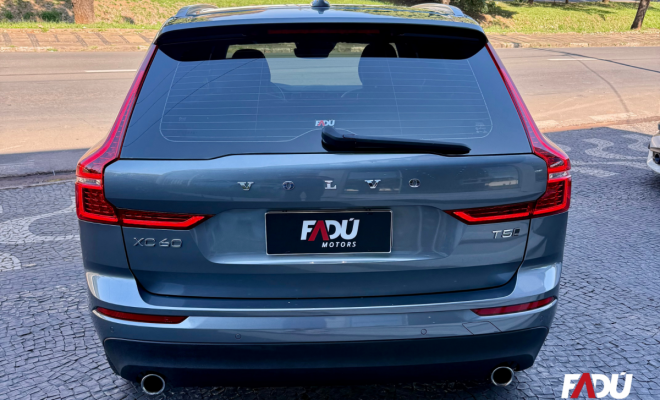 Volvo XC 60 T-5 MOMENTUM 2.0 254cv AWD 5p 2020 Gasolina-8