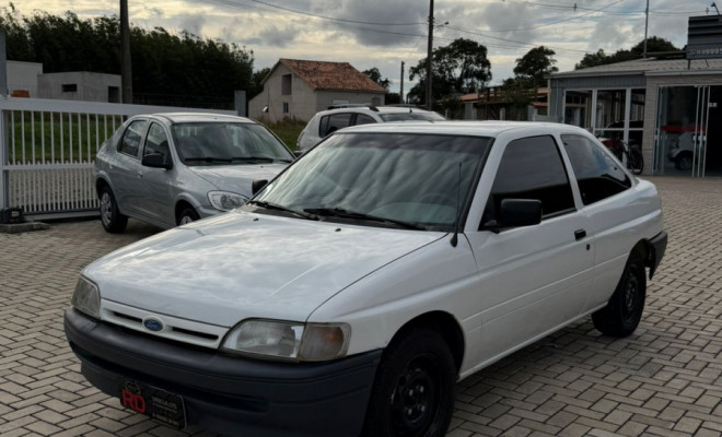Ford Escort GL 1.6i / 1.6 1995 Gasolina-4