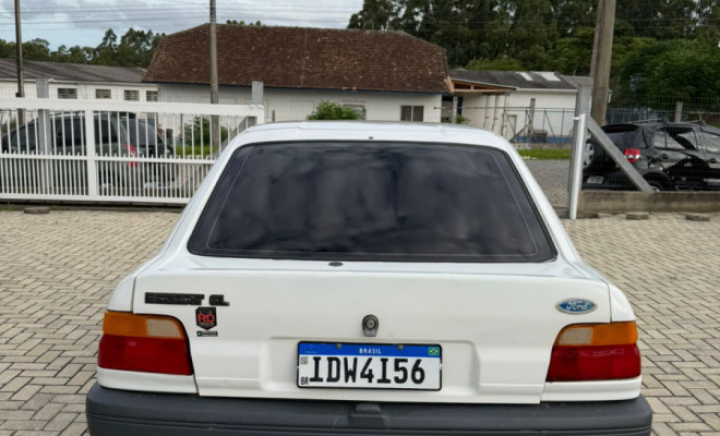 Ford Escort GL 1.6i / 1.6 1995 Gasolina-2