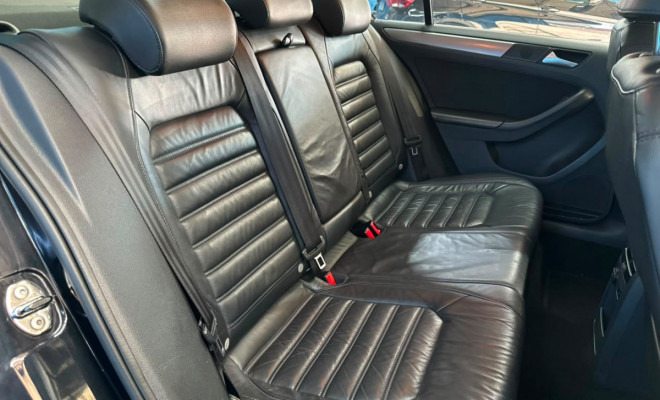 VW - VolksWagen JETTA Highline 2.0 TSI 16V 4p Tiptronic 2012 Gasolina-8