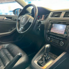 VW - VolksWagen JETTA Highline 2.0 TSI 16V 4p Tiptronic 2012 Gasolina-11