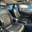 VW - VolksWagen JETTA Highline 2.0 TSI 16V 4p Tiptronic 2012 Gasolina-10