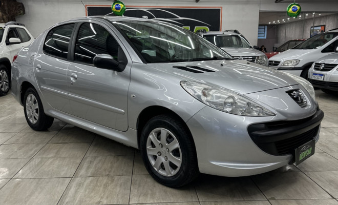 Peugeot 207 Sedan Passion XR 1.4 Flex 8V 4p 2010 Flex-1