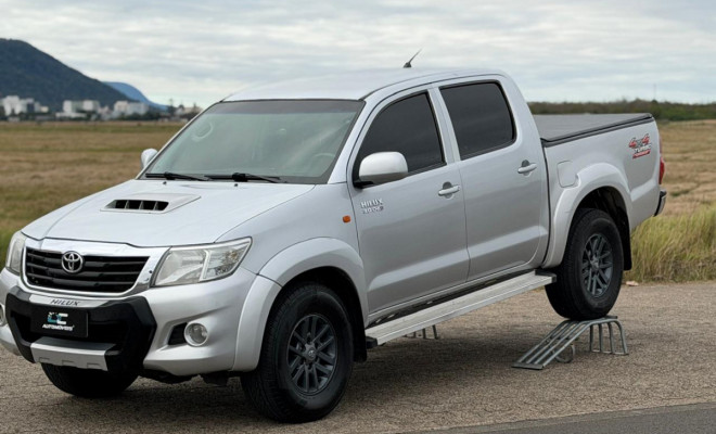 Toyota Hilux CD D4-D 4x4 3.0 TDI Dies. Mec. 2015 Diesel