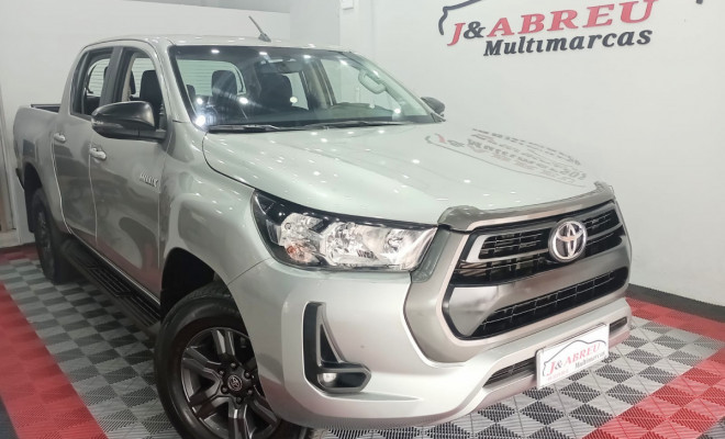Toyota Hilux CD SR 4x4 2.8 TDI Diesel Aut. 2024 Diesel