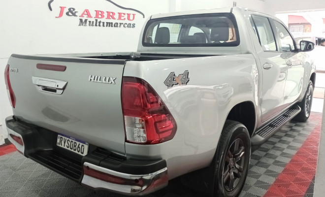 Toyota Hilux CD SR 4x4 2.8 TDI Diesel Aut. 2024 Diesel-4