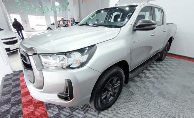 Toyota Hilux CD SR 4x4 2.8 TDI Diesel Aut. 2024 Diesel-1
