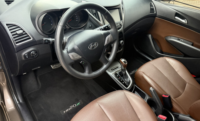 Hyundai HB20X Premium 1.6 Flex 16V Aut. 2017 Flex-6