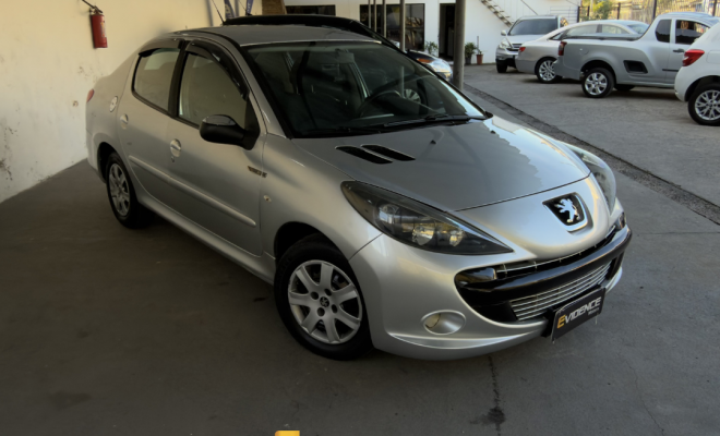 Peugeot 207 Sedan Passion XR 1.4 Flex 8V 4p 2012 Flex