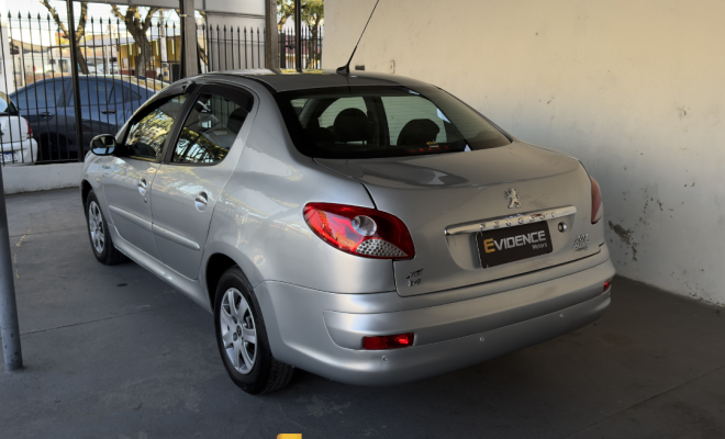 Peugeot 207 Sedan Passion XR 1.4 Flex 8V 4p 2012 Flex-0