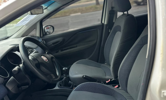 Fiat Punto ATTRACTIVE 1.4 Fire Flex 8V 5p 2013 Flex-8