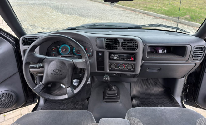 GM - Chevrolet S10 P-Up Advantage 2.4 MPFI F.Power CS 2011 Flex-4