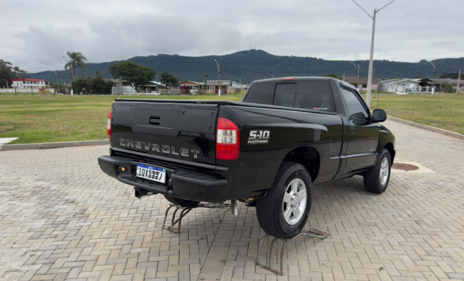 GM - Chevrolet S10 P-Up Advantage 2.4 MPFI F.Power CS 2011 Flex-2