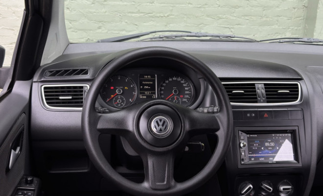 VW - VolksWagen Fox 1.6 Mi Total Flex 8V 5p 2011 Flex-8
