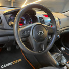 Kia Motors Cerato 1.6  Mec. 2011 Gasolina  Espaço e Durabilidade-8