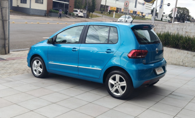 VW - VolksWagen Fox Highline I MOTION 1.6 Flex 16V 5p 2015 Flex-2