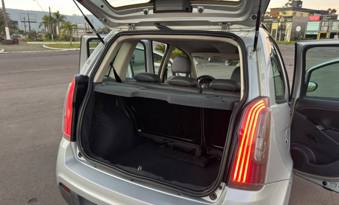 Fiat Idea ATTRACTIVE 1.4 Fire Flex 8V 5p 2012 Flex-13