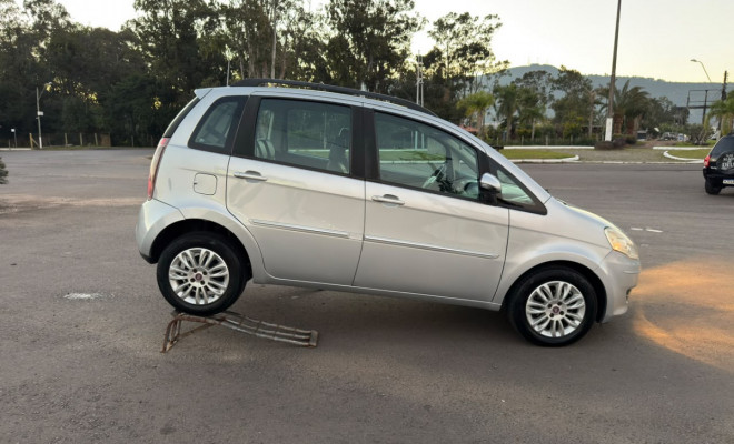 Fiat Idea ATTRACTIVE 1.4 Fire Flex 8V 5p 2012 Flex-21