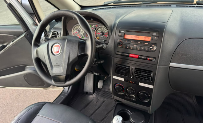 Fiat Idea ATTRACTIVE 1.4 Fire Flex 8V 5p 2012 Flex-5