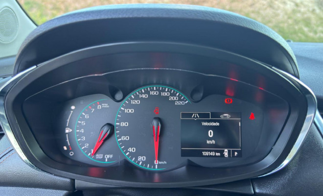 Tracker LTZ 1.4T Aut. 2017 - Completíssima e com Visual Imponente!-4
