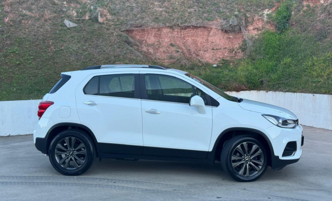 Tracker LTZ 1.4T Aut. 2017 - Completíssima e com Visual Imponente!-17