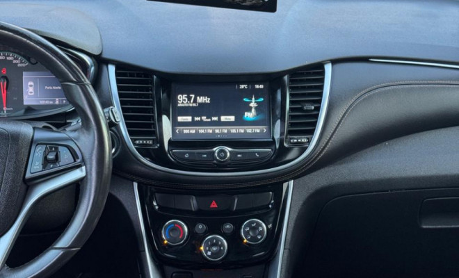Tracker LTZ 1.4T Aut. 2017 - Completíssima e com Visual Imponente!-10