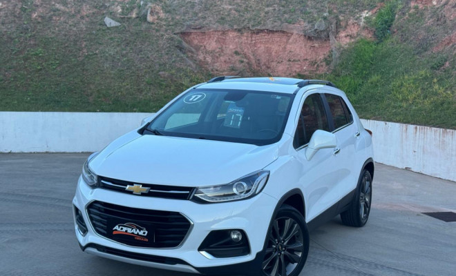 Tracker LTZ 1.4T Aut. 2017 - Completíssima e com Visual Imponente!