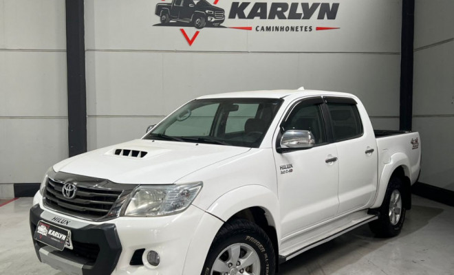 Toyota Hilux CD SRV D4-D 4x4 3.0 TDI Diesel Aut 2014 Diesel-4