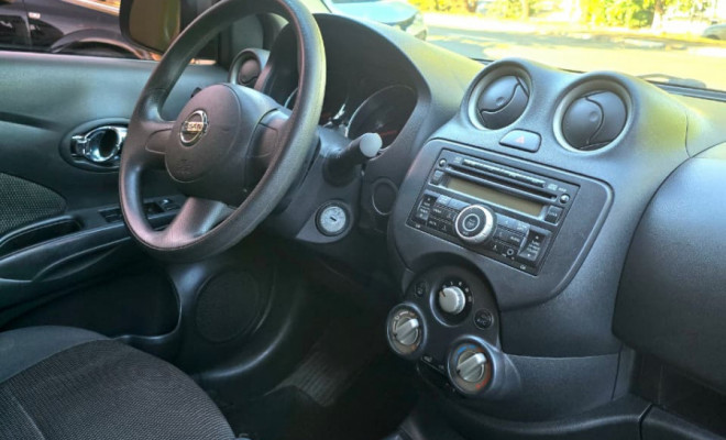 Nissan VERSA SL 1.6 16V Flex Fuel 4p Mec. 2013 Flex-1