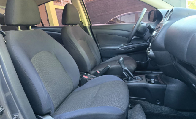 Nissan VERSA SL 1.6 16V Flex Fuel 4p Mec. 2013 Flex-7
