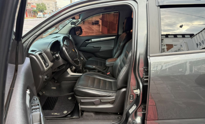 GM - Chevrolet S10 Pick-Up LT 2.5 Flex 4x2 CD 2017 Gasolina-7