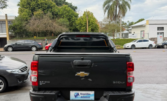 GM - Chevrolet S10 Pick-Up LT 2.5 Flex 4x2 CD 2017 Gasolina-10