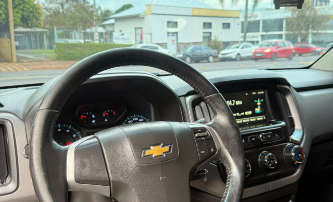 GM - Chevrolet S10 Pick-Up LT 2.5 Flex 4x2 CD 2017 Gasolina-6
