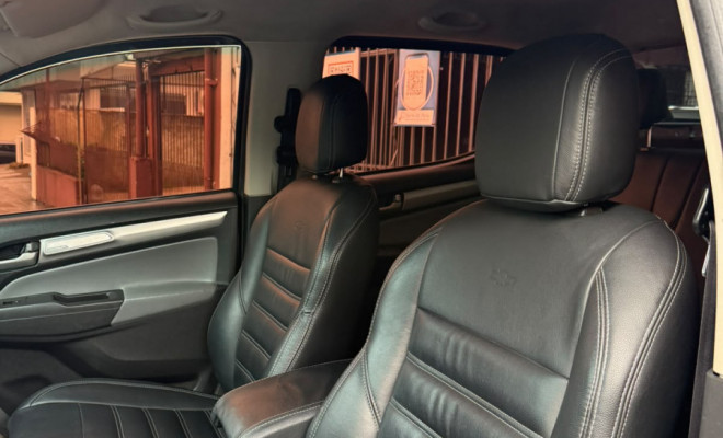GM - Chevrolet S10 Pick-Up LT 2.5 Flex 4x2 CD 2017 Gasolina-8