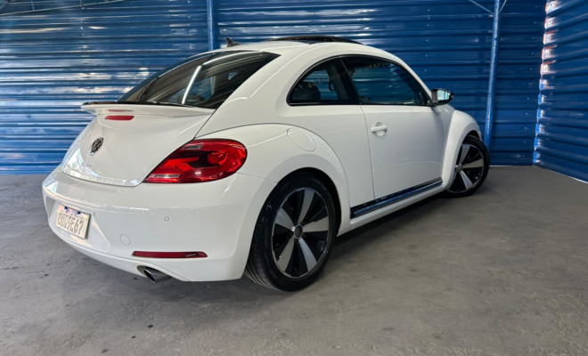 VW - VolksWagen Fusca 2.0 TSI 16V Aut. 2013 Gasolina-3